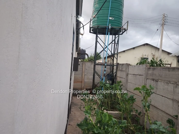 House to Let in Glen Norah