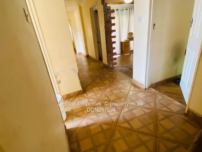 6-Bed Gletwin Park Home — Walled Garden, Double Garage