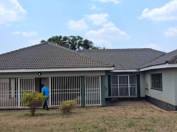 6 Bedroom House
