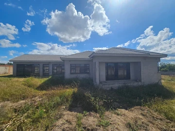 6 Bedroom House