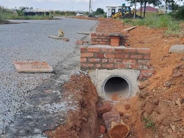 Stands & Residential Land