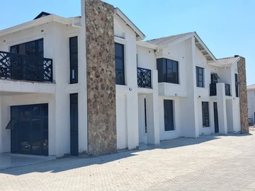 4 Bedroom Garden Flat