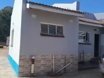 4 Bedroom Flat & Apartment