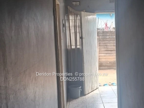 Cozy 3-Bed Home in Budiriro 1