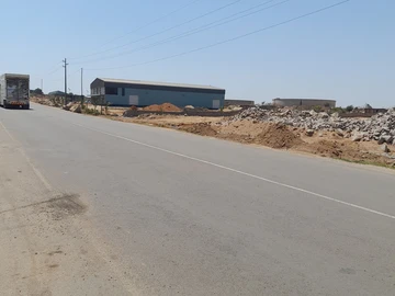 Commercial & Industrial Land