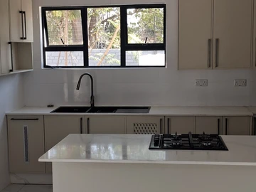 4 Bedroom Garden Flat