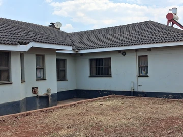 6 Bedroom House