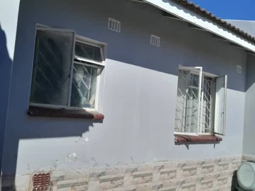 4 Bedroom Flat & Apartment
