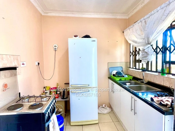 Corner 550m² Stand with Home & Solar in Kutandara