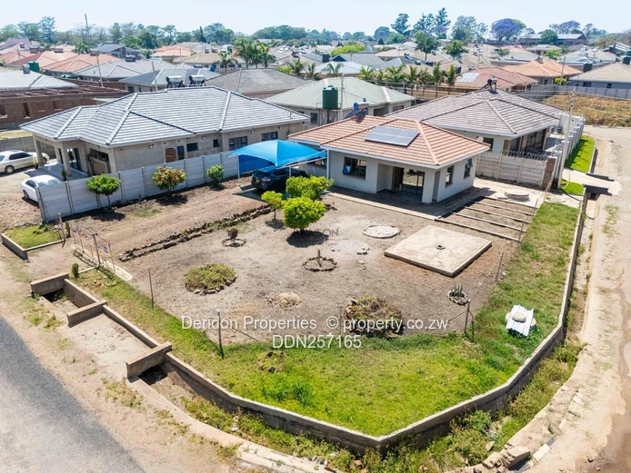 Corner 550m² Stand with Home & Solar in Kutandara