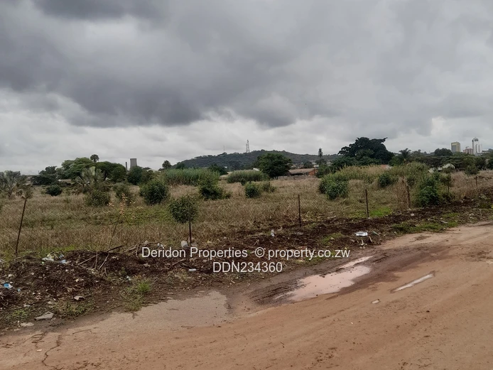 Prime land suitable for commercial use or Flats and Apartments 