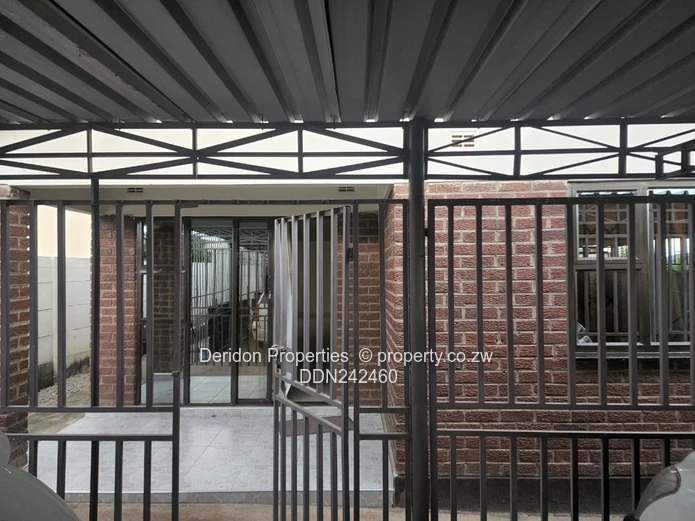 House to Let in Glen Norah