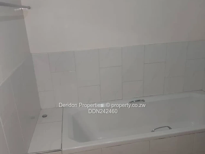 House to Let in Glen Norah