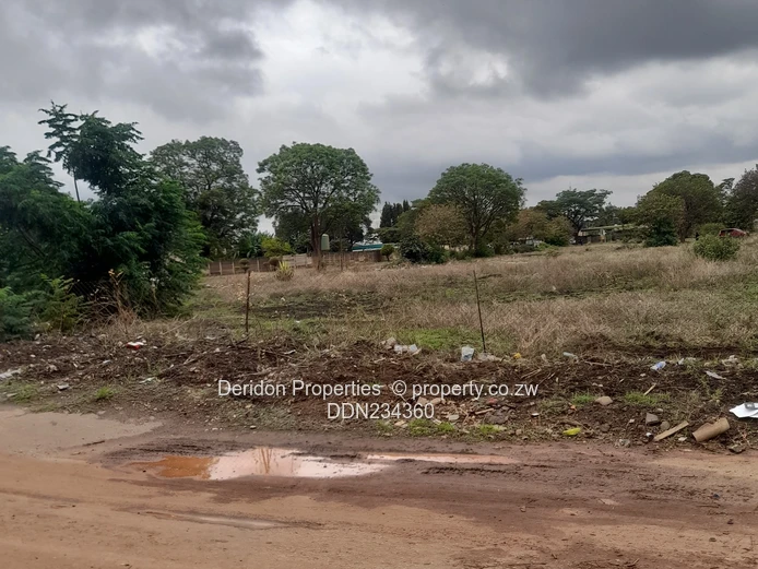 Prime land suitable for commercial use or Flats and Apartments 