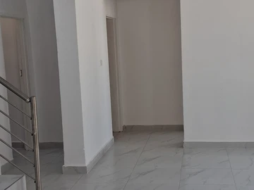 4 Bedroom Garden Flat