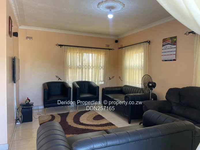 Corner 550m² Stand with Home & Solar in Kutandara