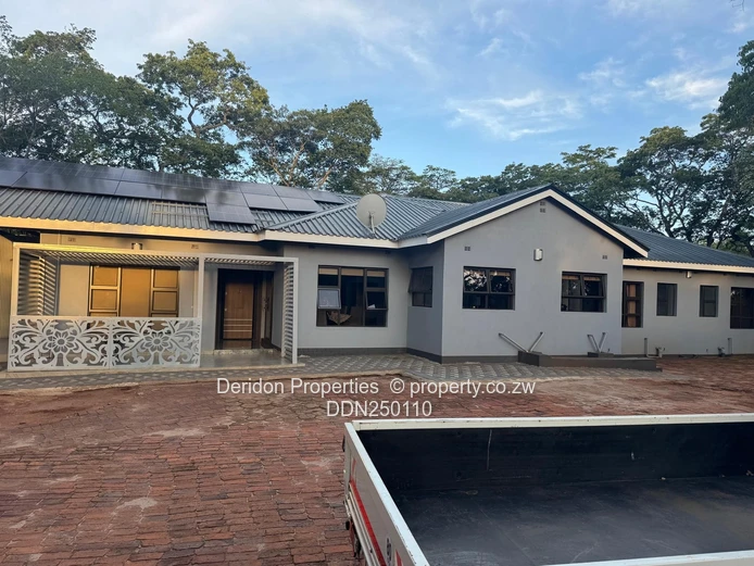 Modern 6-Bed Rolf Valley Home — Pool & Borehole