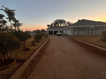 6 Bedroom House