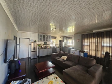 6 Bedroom House