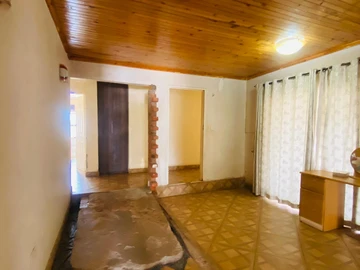 6 Bedroom House