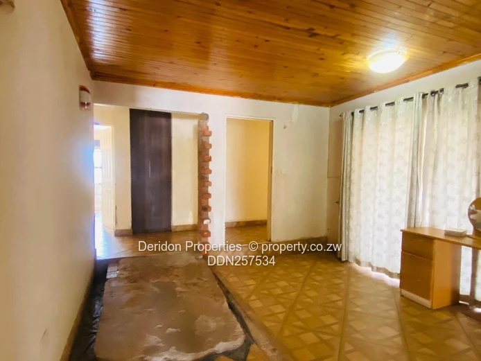 6-Bed Gletwin Park Home — Walled Garden, Double Garage